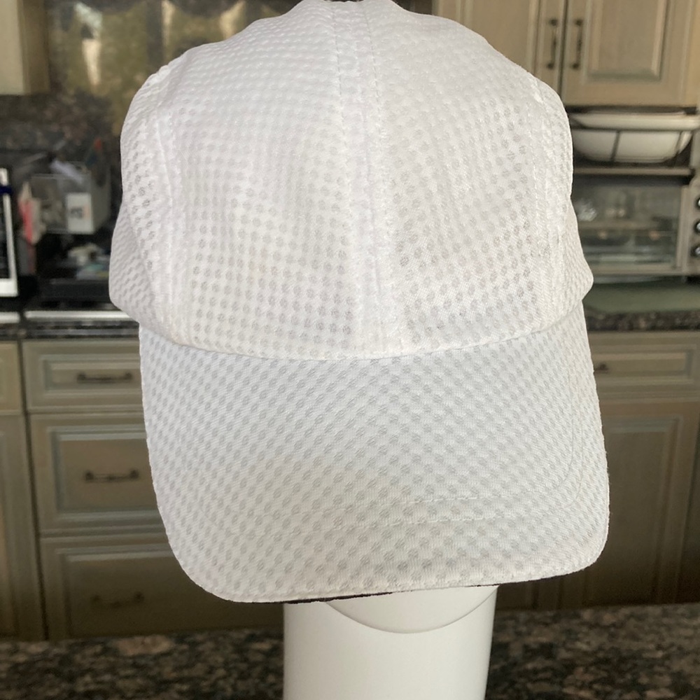 TRAIL-HEADS  WOMEN’S RACE FAY RUNNING CAP- PERFORMANCE HAT
